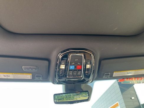 Used 2025 Jeep Grand Cherokee L Summit w/ Advanced Protech Group IV AWD/4WD image 12