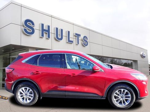 Used 2020 Ford Escape SE image 4