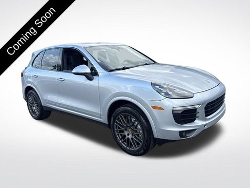 Used 2017 Porsche Cayenne Platinum Edition AWD/4WD image 1