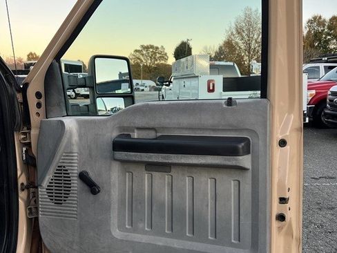 Used 2013 Ford F450 XL w/ Snow Plow Prep Pkg image 31