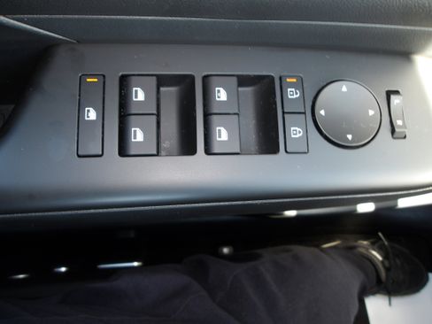 Certified 2025 Hyundai Kona SEL image 14