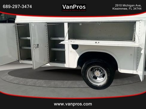 Used 2004 Chevrolet Express 3500 image 12