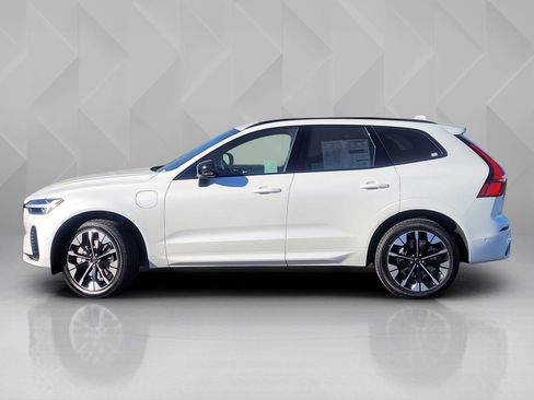 New 2026 Volvo XC60 T8 Plus w/ Climate Package AWD/4WD image 3