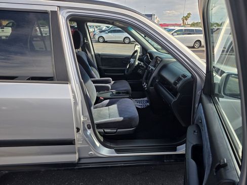 Used 2005 Honda CR-V EX image 25