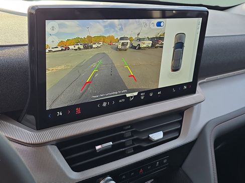 New 2026 Ford Explorer Active w/ Active Comfort Package AWD/4WD image 24