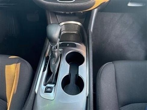 Used 2022 Chevrolet Malibu LT image 30