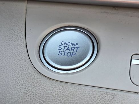 Used 2024 Hyundai Elantra Limited FWD image 32