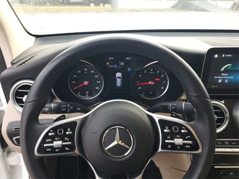 Used 2022 Mercedes-Benz GLC 300 image 19