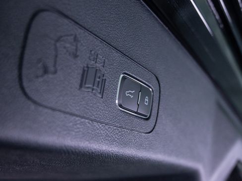 Used 2026 Lincoln Aviator AWD w/ Jet Appearance Package image 9