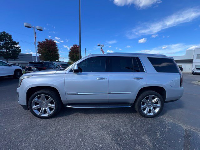 Used 2019 Cadillac Escalade Luxury AWD/4WD image 8