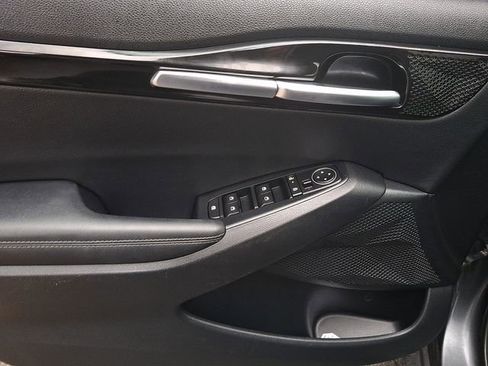 Certified 2024 Kia Seltos EX image 12