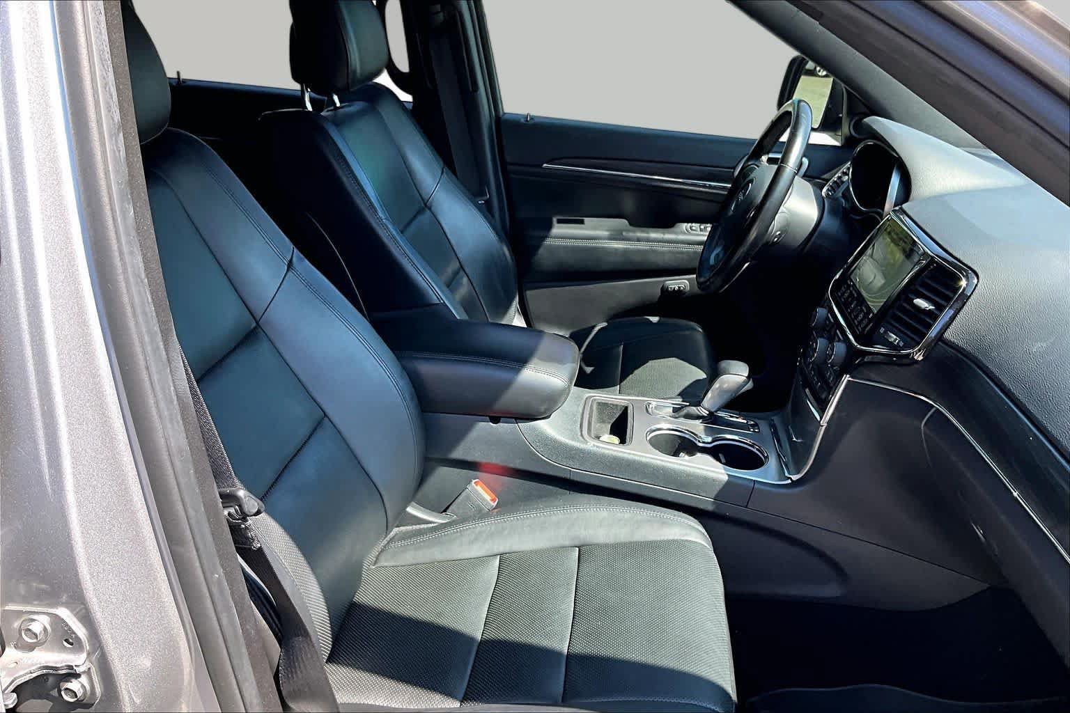 Used 2020 Jeep Grand Cherokee Limited w/ Luxury Group II RWD image 8