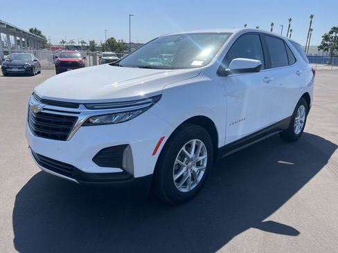 Certified 2024 Chevrolet Equinox LT FWD image 3