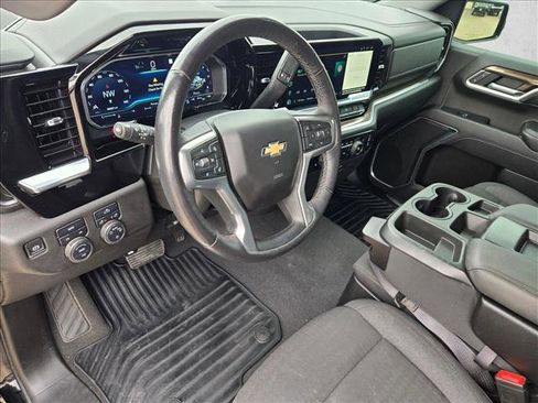 Used 2022 Chevrolet Silverado 1500 LT image 9