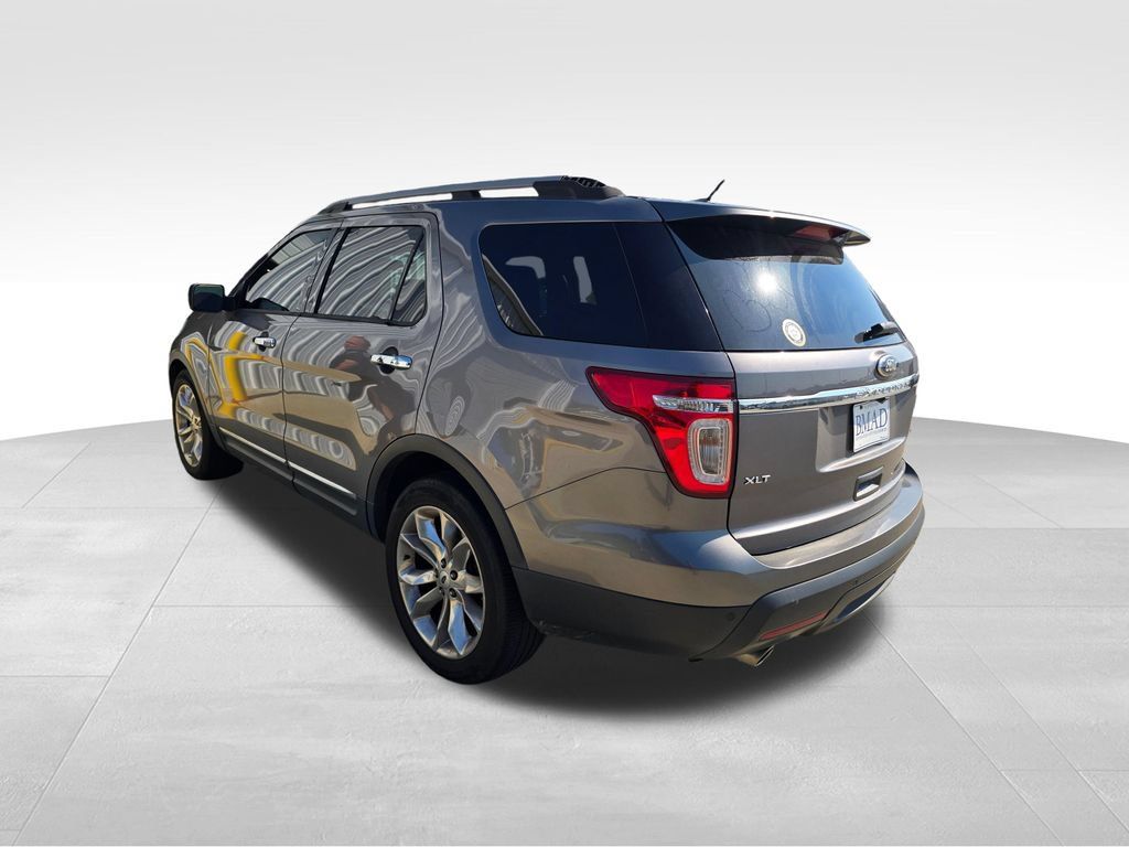 Used 2013 Ford Explorer XLT FWD image 14