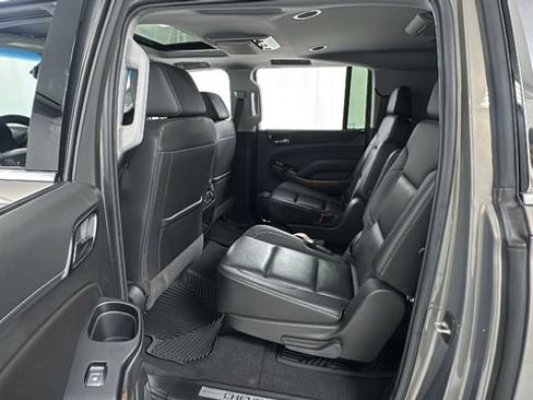 Used 2019 Chevrolet Suburban Premier image 43
