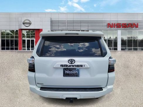 Used 2021 Toyota 4Runner SR5 Premium AWD/4WD image 3