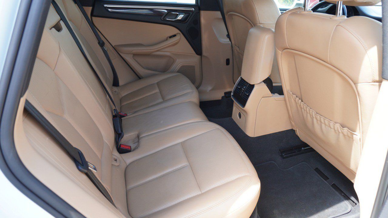 Used 2017 Porsche Macan AWD/4WD image 11