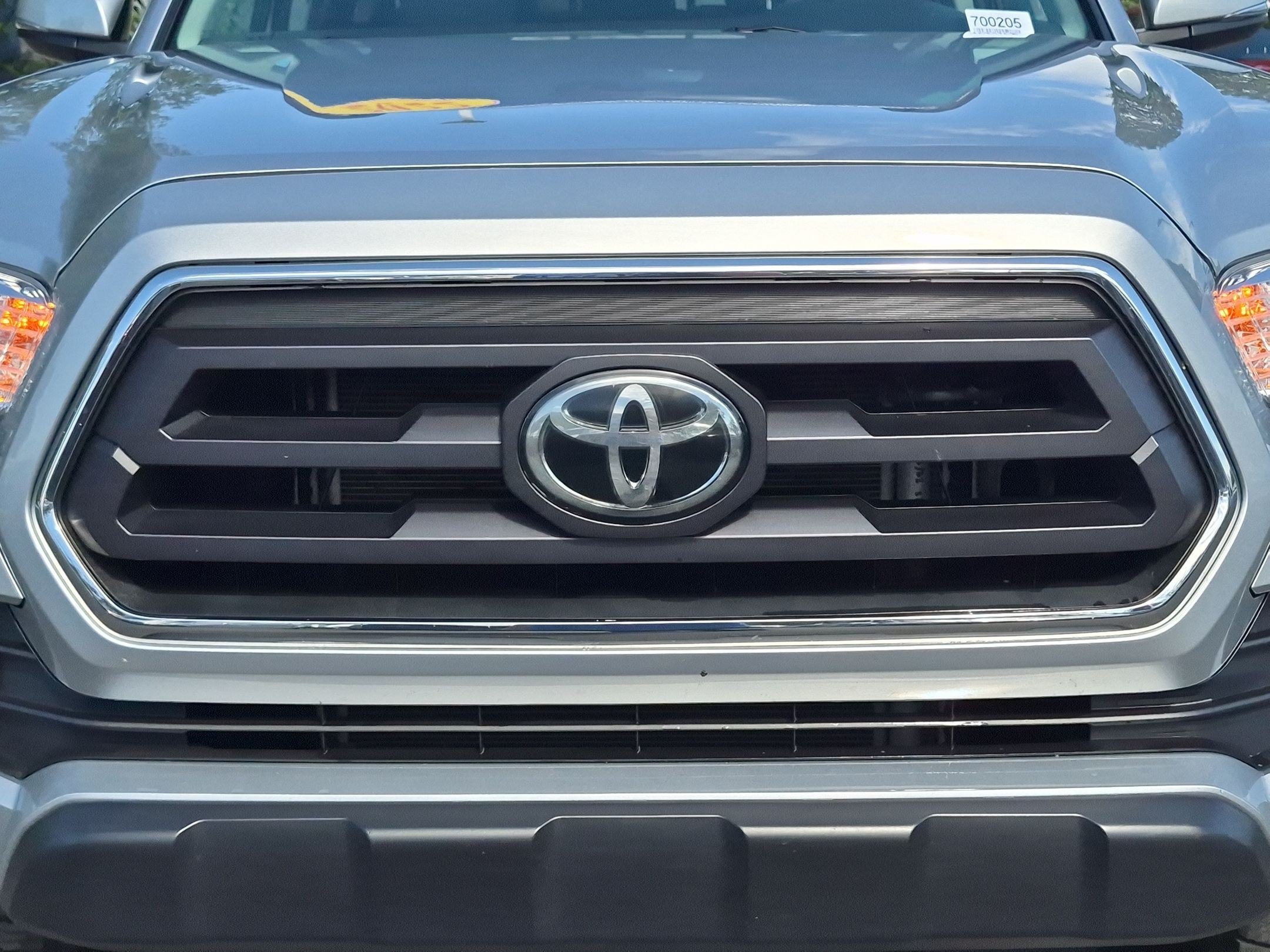 Used 2022 Toyota Tacoma SR5 w/ Technology Package AWD/4WD image 9