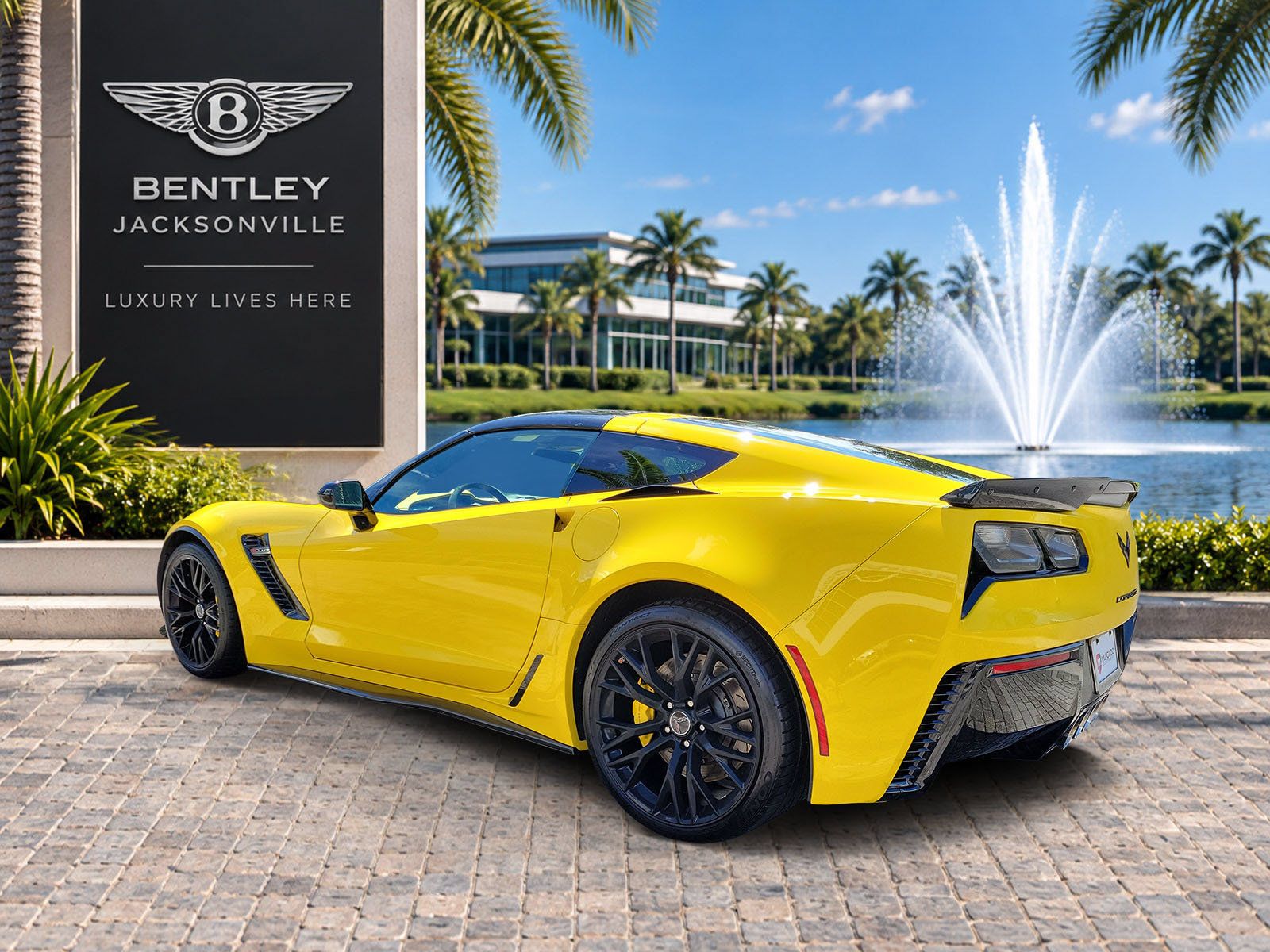 Used 2019 Chevrolet Corvette Z06 RWD image 2