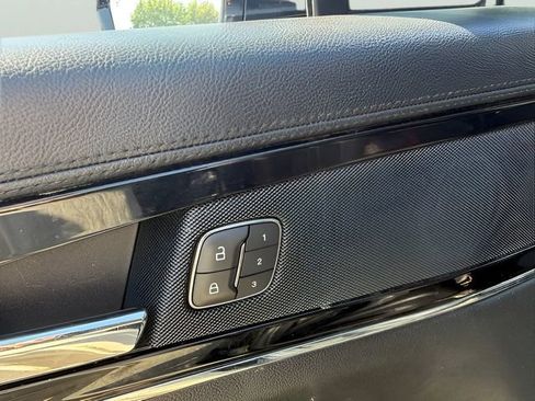 Used 2021 Lincoln Nautilus AWD image 11