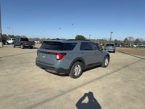 New 2026 Ford Explorer Active w/ Active Comfort Package image 4