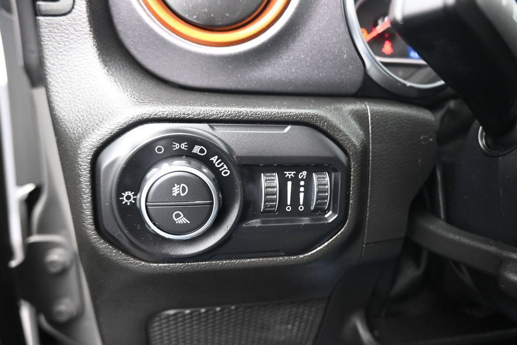 Used 2022 Jeep Gladiator Mojave w/ LED Lighting Group AWD/4WD image 29