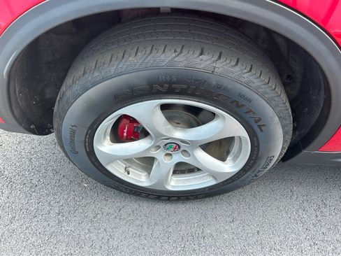 Used 2018 Alfa Romeo Stelvio AWD image 28