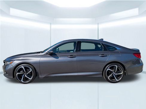 Used 2020 Honda Accord Sport image 2