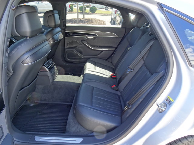 Used 2025 Audi A8 L 3.0T AWD/4WD image 14