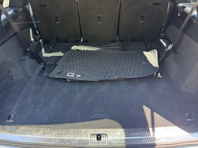 Used 2023 Audi Q7 2.0T Premium w/ Convenience Package AWD/4WD image 31