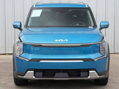 Used 2024 Kia EV9 Wind image 48