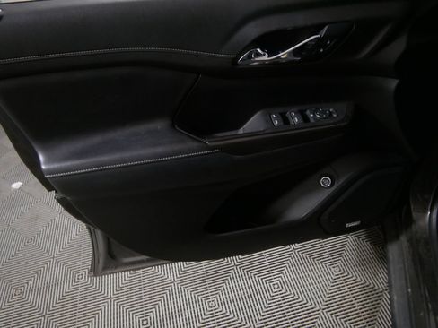 Used 2019 GMC Acadia SLT AWD/4WD image 11