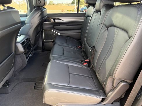 New 2026 Jeep Grand Wagoneer Limited w/ 8-Passenger Seating Package AWD/4WD image 17