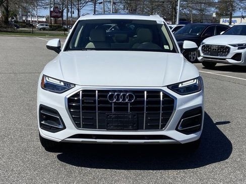 Used 2023 Audi Q5 2.0T Premium w/ Convenience Package AWD/4WD image 2