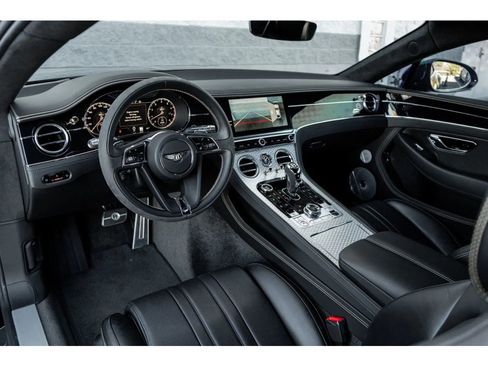 Used 2020 Bentley Continental GT image 25