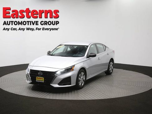 Used 2024 Nissan Altima 2.5 S FWD image 54
