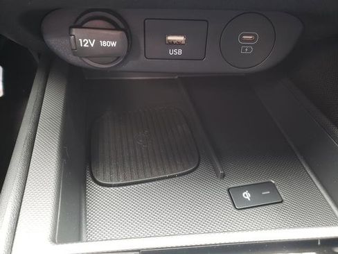 New 2025 Hyundai Elantra SEL image 17