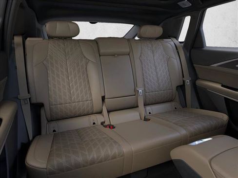 New 2026 Cadillac Lyriq Signature Luxury w/ Nappa Leather Package RWD image 17