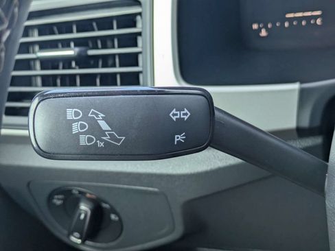 Certified 2022 Volkswagen Atlas Cross Sport SE FWD image 29