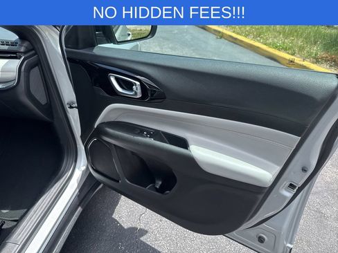 Used 2024 Jeep Compass Limited AWD/4WD image 15
