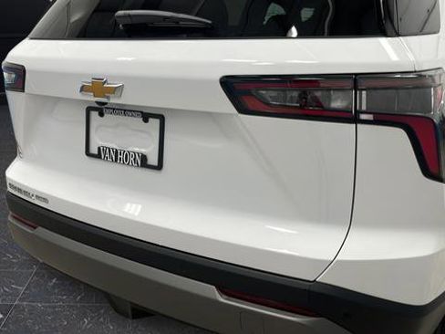 New 2026 Chevrolet Equinox LT w/ Convenience Package II AWD/4WD image 38