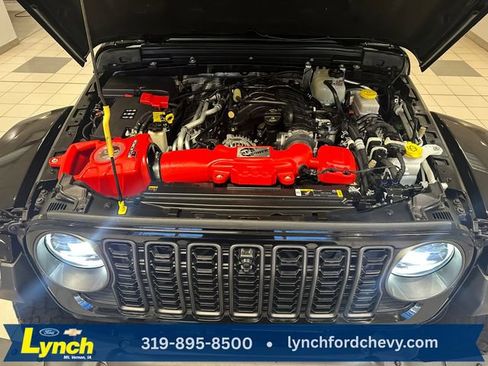 Used 2024 Jeep Wrangler Unlimited Rubicon AWD/4WD image 28