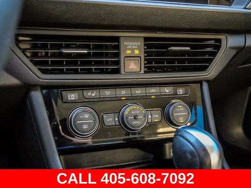 Used 2020 Volkswagen Jetta SEL FWD image 34