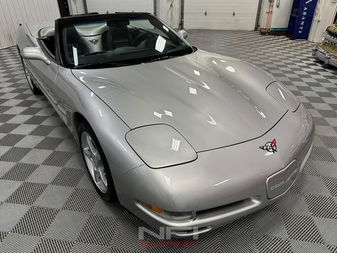Used 2004 Chevrolet Corvette Convertible 2D w/ Preferred Equipment Group image 9