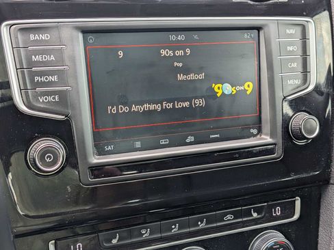 Used 2016 Volkswagen Golf Limited Edition FWD image 29
