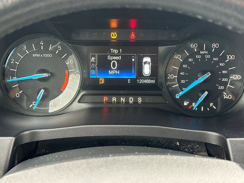 Used 2018 Ford Explorer XLT FWD image 29