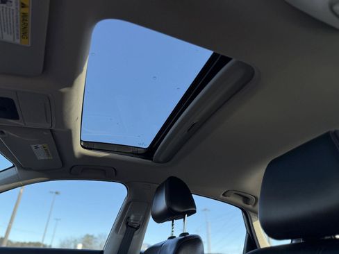 Used 2022 Honda Civic Touring image 19