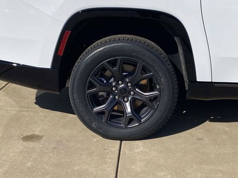 New 2026 Jeep Grand Wagoneer L Limited w/ Premium Group II image 7