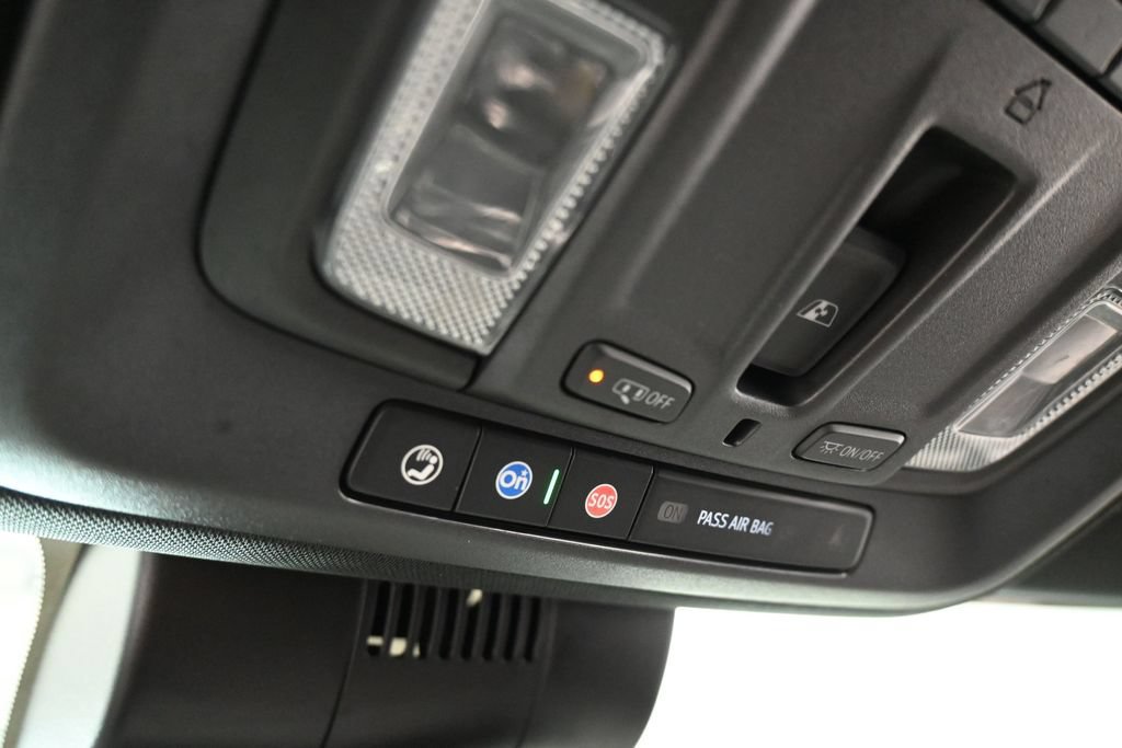 Used 2022 Chevrolet Silverado 1500 High Country RWD image 31